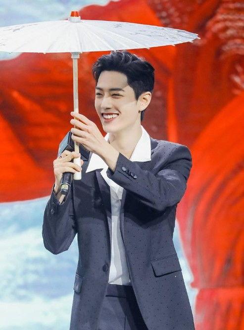 肖战最新有网友爆料,肖战新恋情曝光?网友爆料引发热议 第1张 肖战最新有网友爆料,肖战新恋情曝光?网友爆料引发热议 第1张